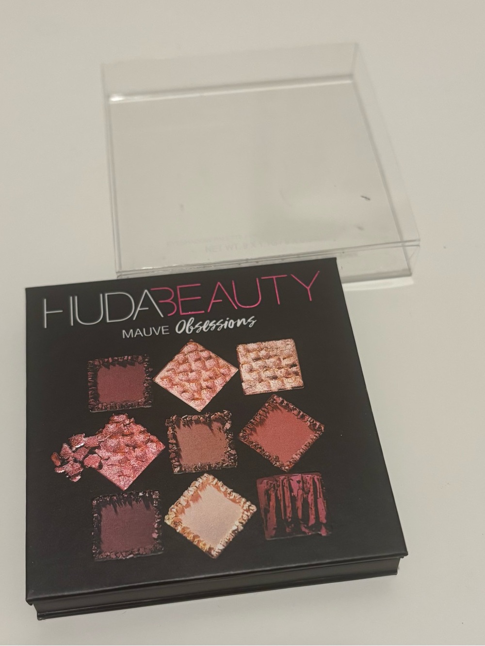 HUDA BEAUTY Mauve Obsessions Eyeshadow Palette - mauve, rose, plum, champagne